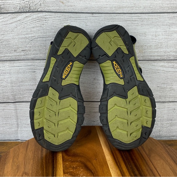Keen Men’s Newport H2 Trail Water Sport Sandal Green Shoe Size 9 main image 2